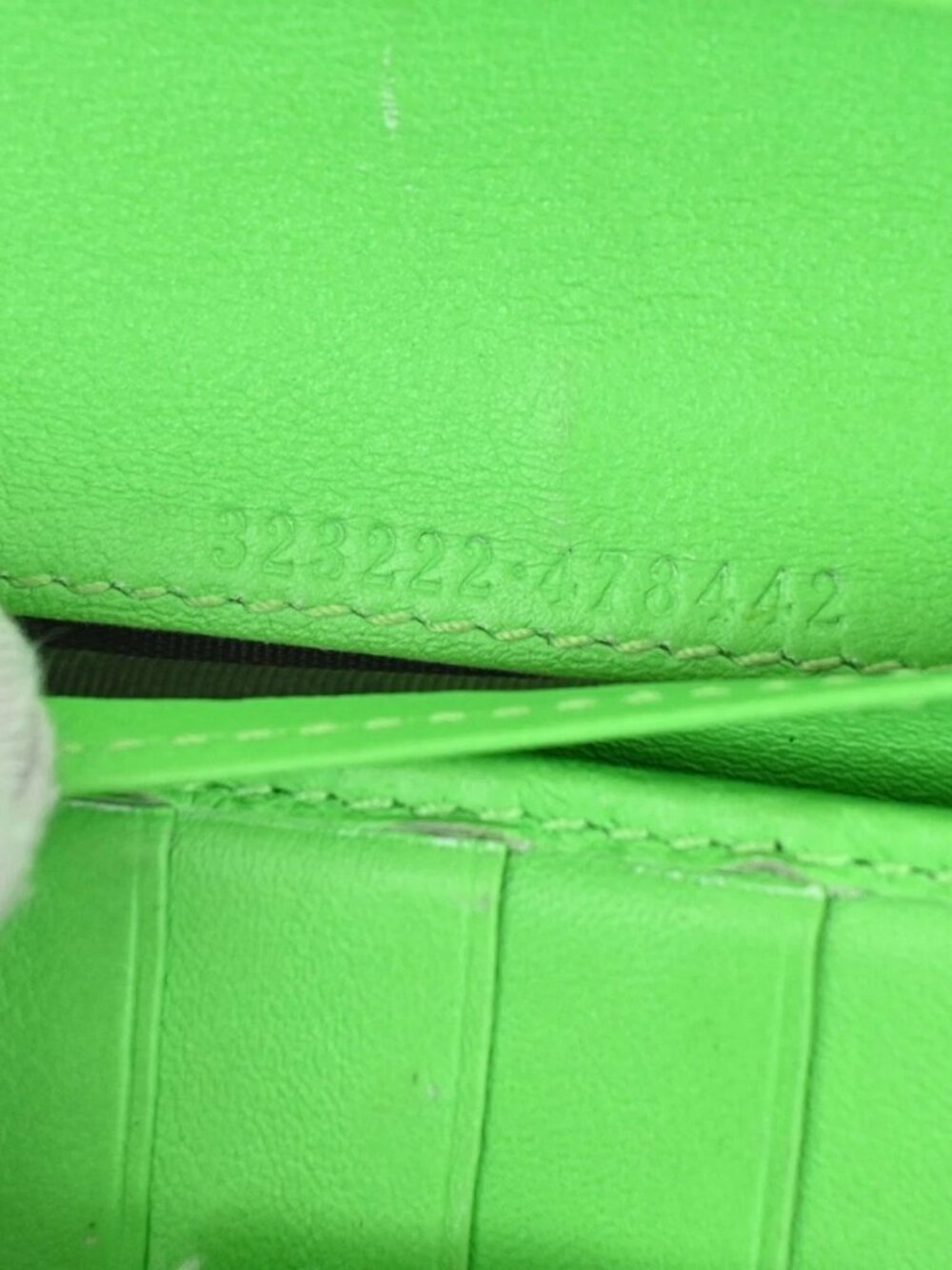 GUCCI GG heart Bifold Long Wallet Supreme Leather Green Beige GHW 01KC911 - Picture 12 of 15